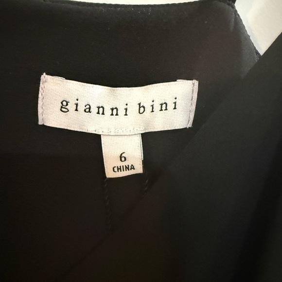 NWT! Gianni Bini Black Monique Ruffle Dress - Picture 4 of 5